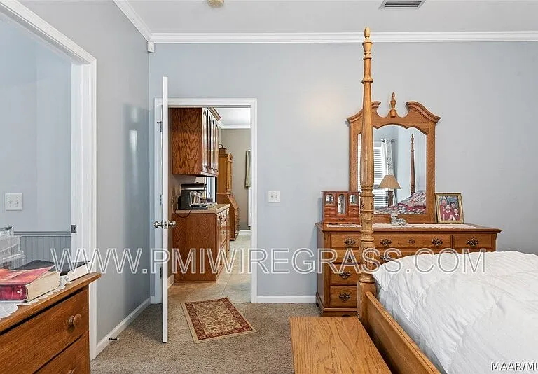 249 Windsor Garden Dr — Photo 33