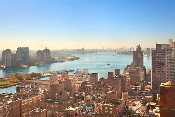 Sold by Town Residential | media 13