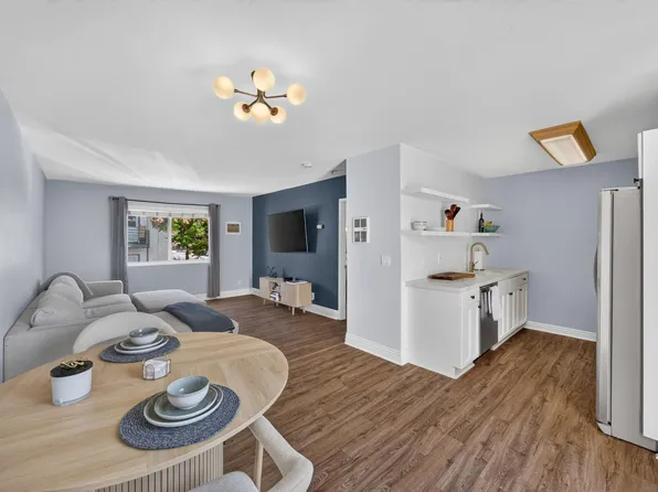 2850 Reynard Way APT 23, San Diego, CA 92103
