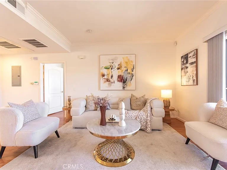 208 N Lincoln Ave #308 — Photo 3
