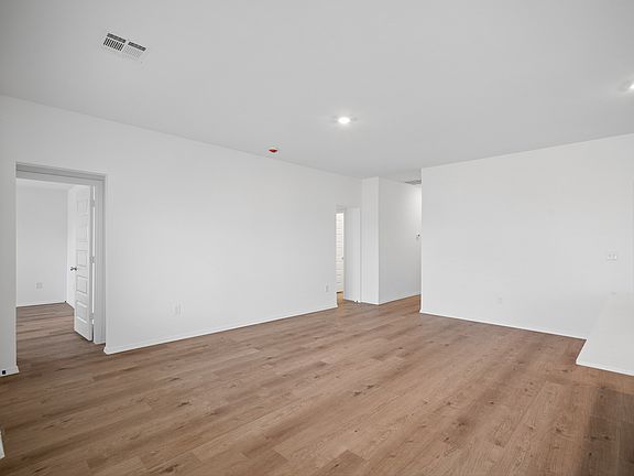 4th image of 2123 W 30th Pl