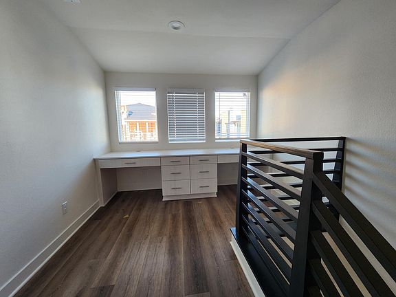 5th image of 11101 Akarna Ct