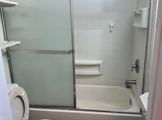 425 W Service Rd N APT 6, Wright City, MO 63390