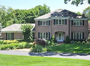 7 Woodfield Ave, Northport, NY 11768