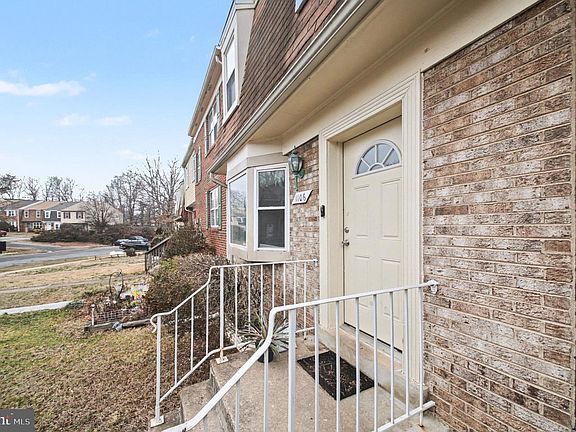 4th image of 1106 Thomas Jefferson Pl