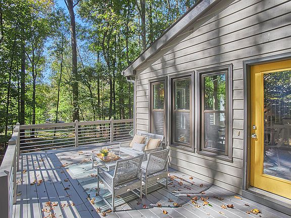 4th image of 2704 Oberlin Dr