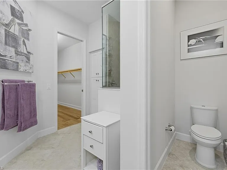 9475 Isla Bella Cir — Photo 28