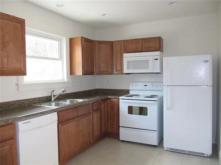 871 W Ingomar Rd — Photo 4