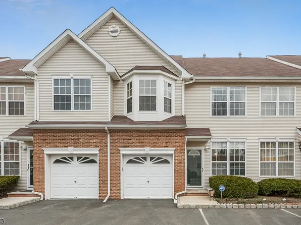36 Gallop Ln #604, Somerset, NJ 08873