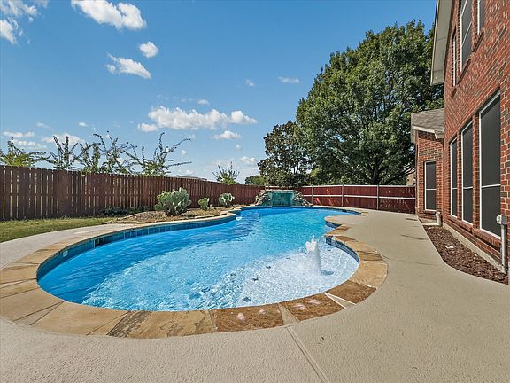 2nd image of 5609 Freedom Ln