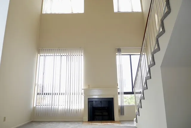 15045 Dickens St #205 — Photo 5