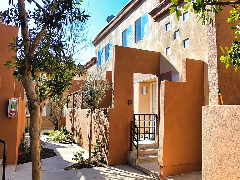 7700 Topanga Canyon Blvd — Photo 2