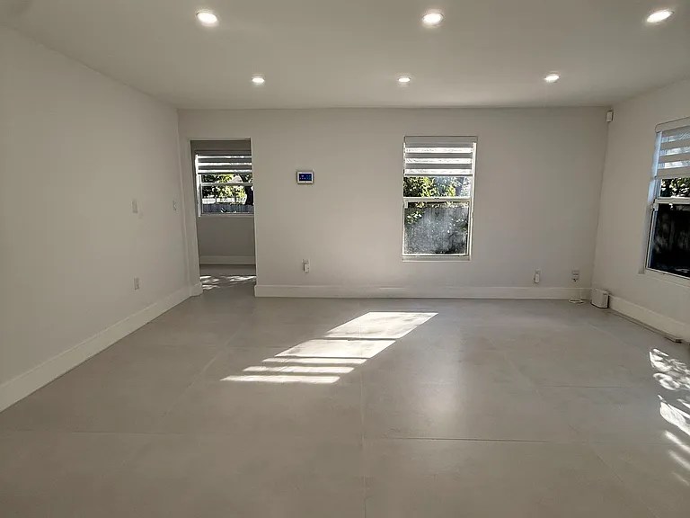 4430 NW 1st Ave — Photo 8