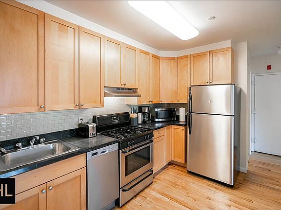 2nd image of 567 Warren St APT 501