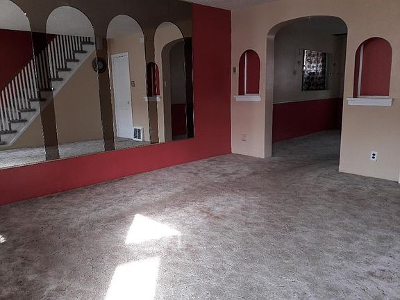 2nd image of 4303 Vista St