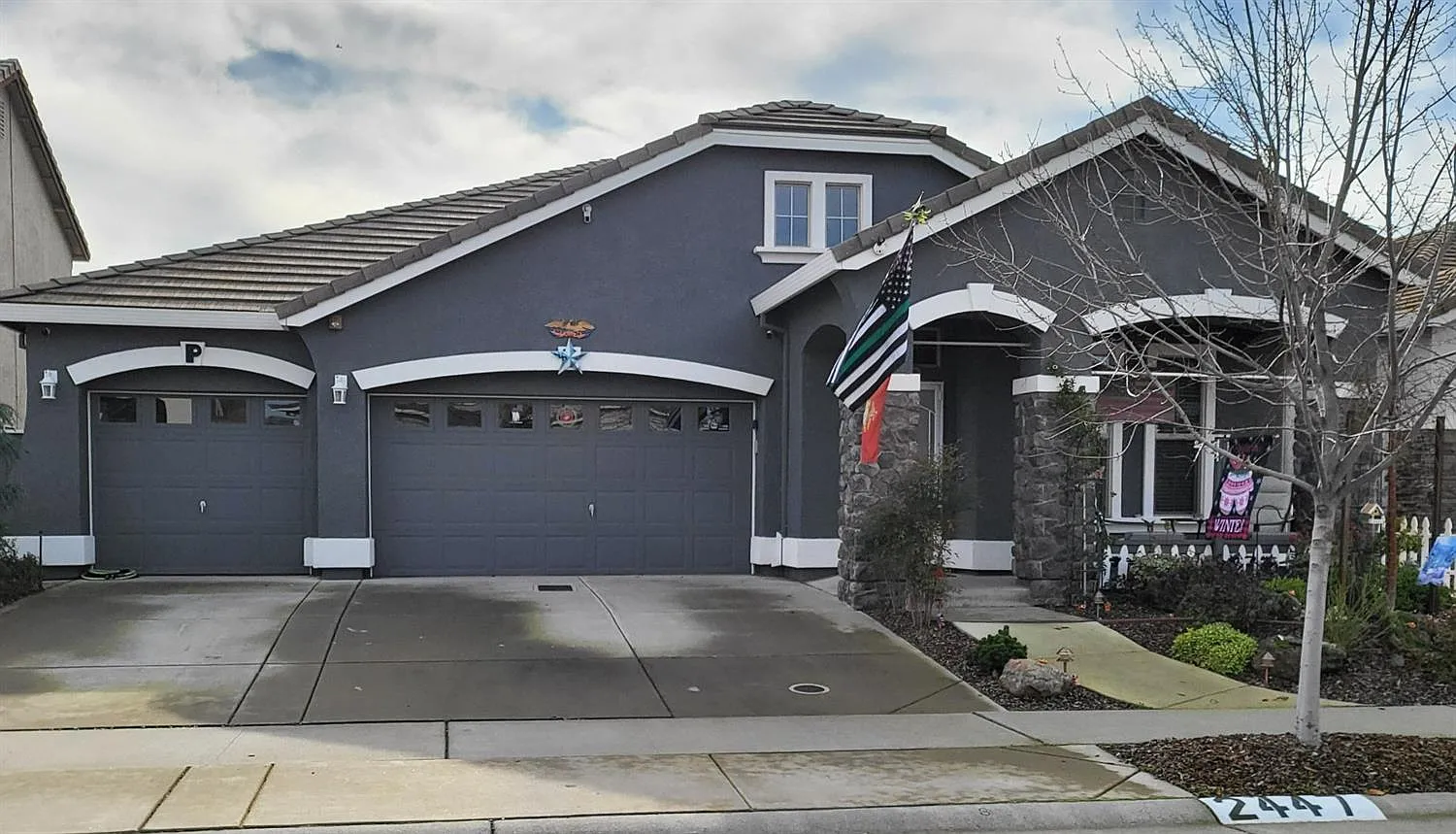 2447 Lincoln Airpark Dr photo 1