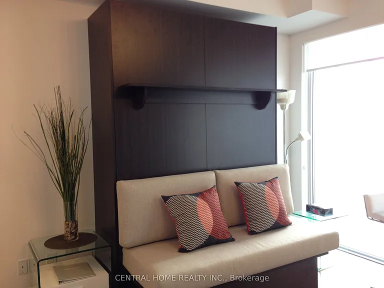 1080 Bay St #3407 — Photo 12