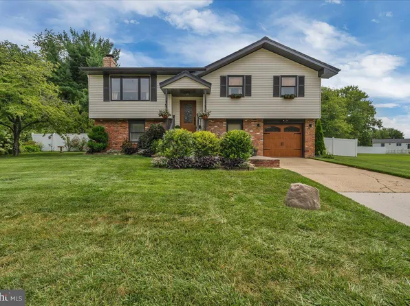 3 Carriage Ct, Waterford Works, NJ 08089