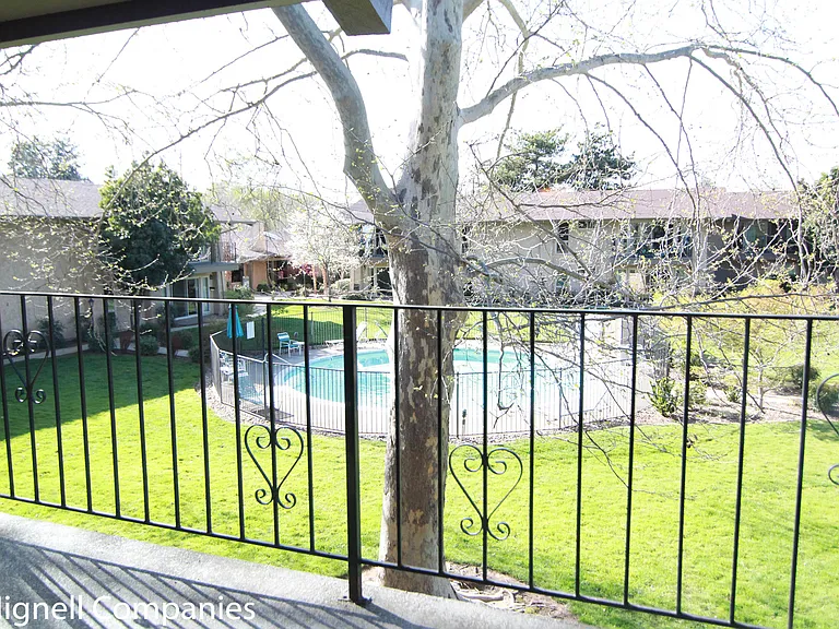 Villa Del Mar Apartments — Photo 37