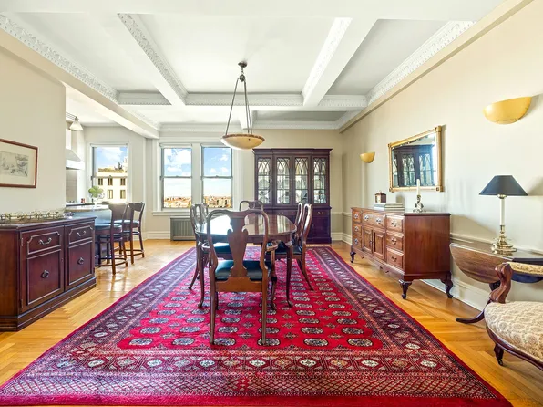 135 Eastern Parkway image 9 of 20