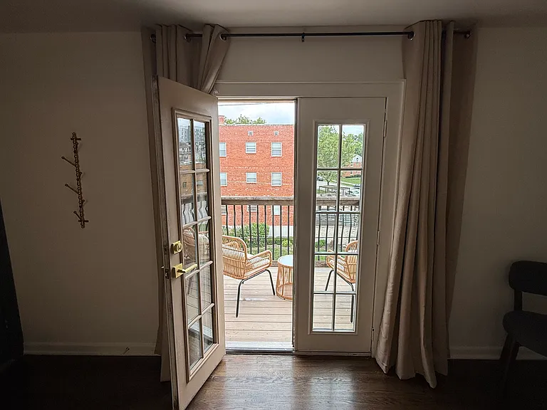 1211 W 45th St #3E — Photo 11