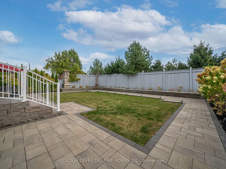 11 Beauvista Ct — Photo 47