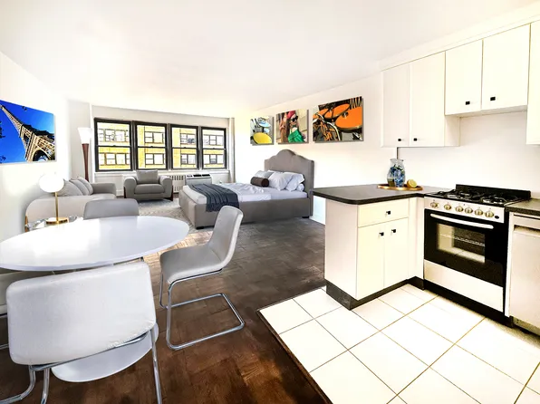 155 East 38th Street image 1 of 14