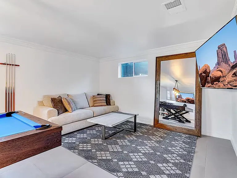 8309 E Highland Ave — Photo 31