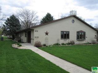 212 N Cannon St, Paullina, IA 51046