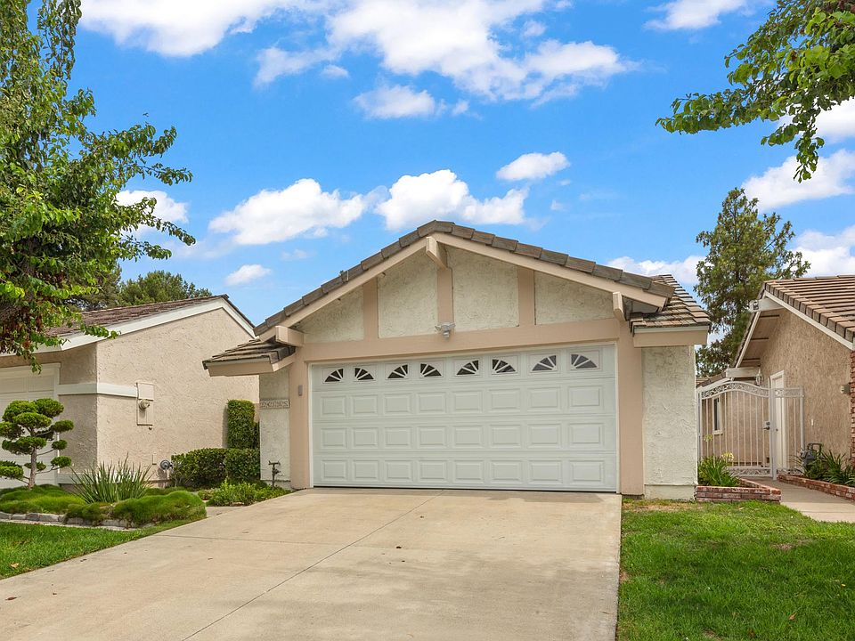 1st image of 24105 Jeronimo Ln