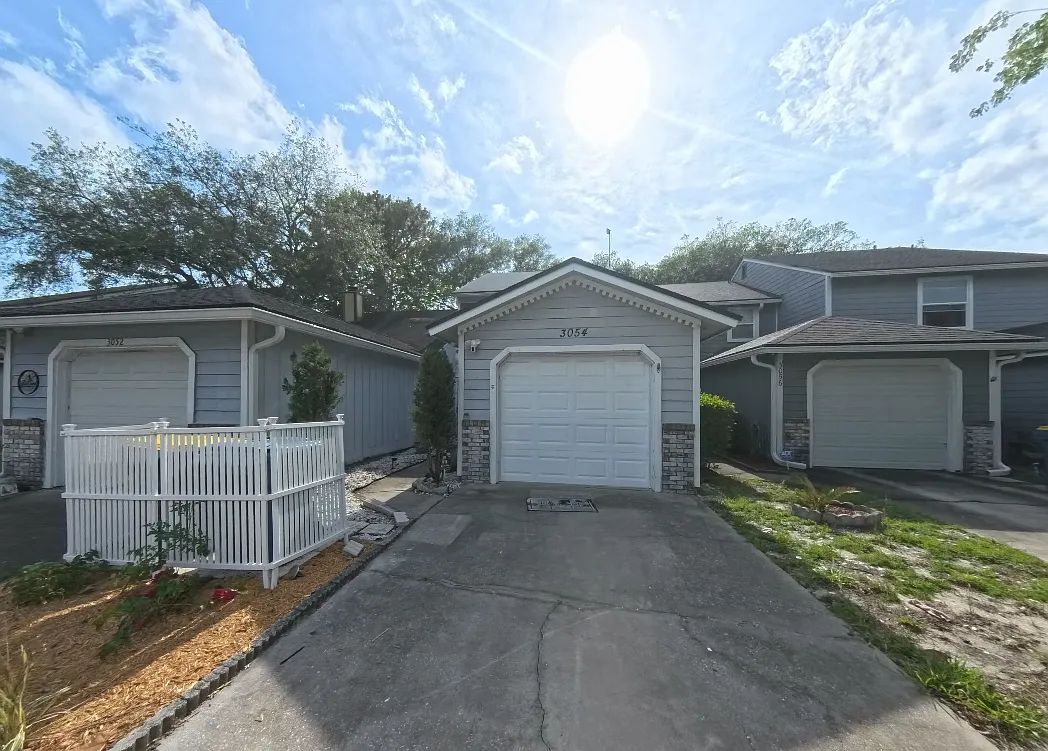 2 bed, 3.0 bath, 1480 sqft, $1,800 — Photo 1