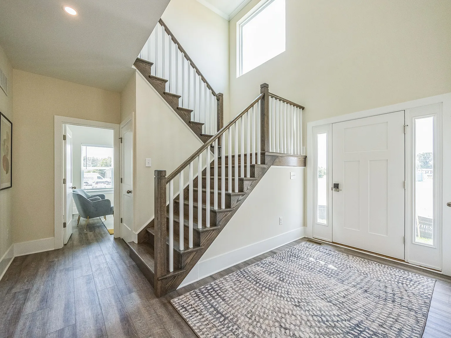 3 bed, 2.5 bath, 2015 sqft, $3,600 — Photo 2