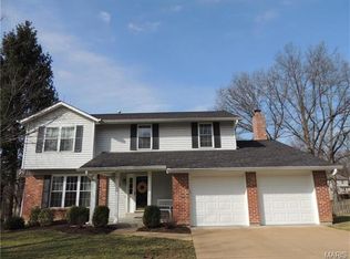 813 Killiney Dr, Ballwin, MO