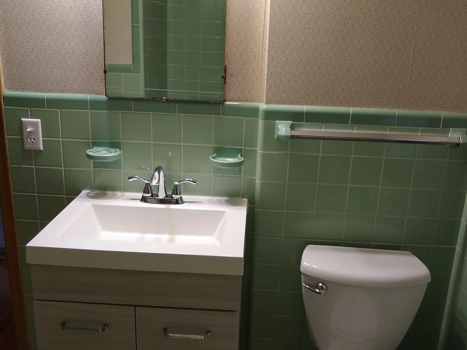 4553 Cedar Ave S — Photo 3
