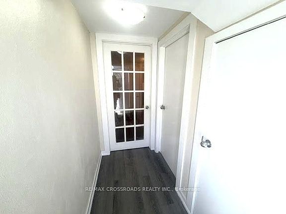 5th image of 65 Romulus Dr