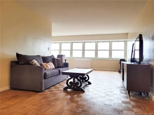 31 Woodland Street #11F, Hartford, CT 06114