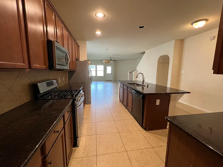 25411 Lisburn Dr — Photo 6