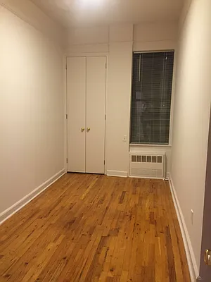 Rented by Metropolis Real Estate of Manhattan | media 37