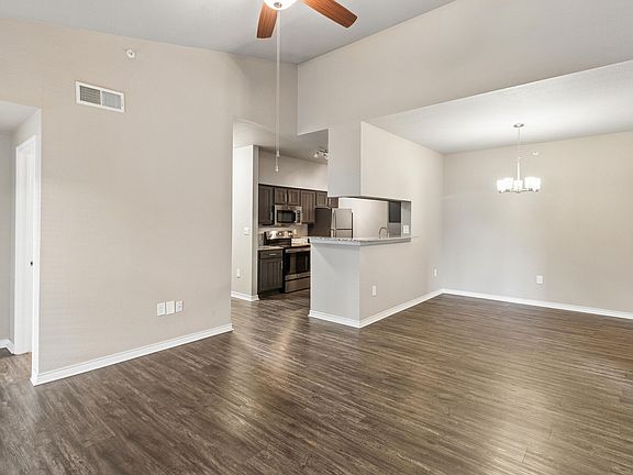 5th image of 6601 SW Mallet Rd #12-303
