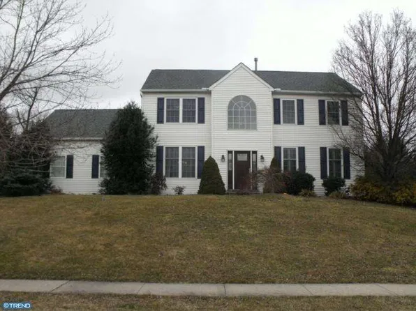 307 Tavistock Dr, Royersford, PA 19468