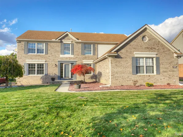 47014 Glastonbury Dr, Canton, MI 48188