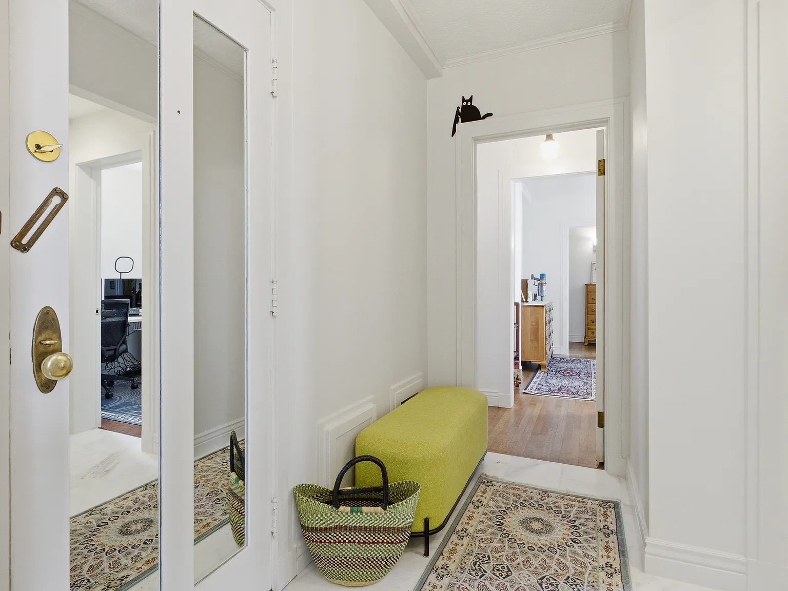 1 bed, 763 sqft, $1,749 — Photo 2