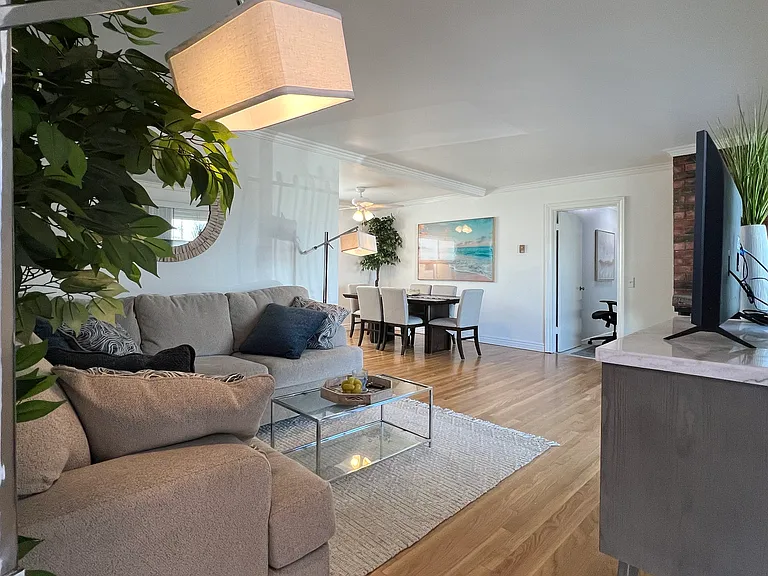 39 Catamaran St #4 — Photo 2