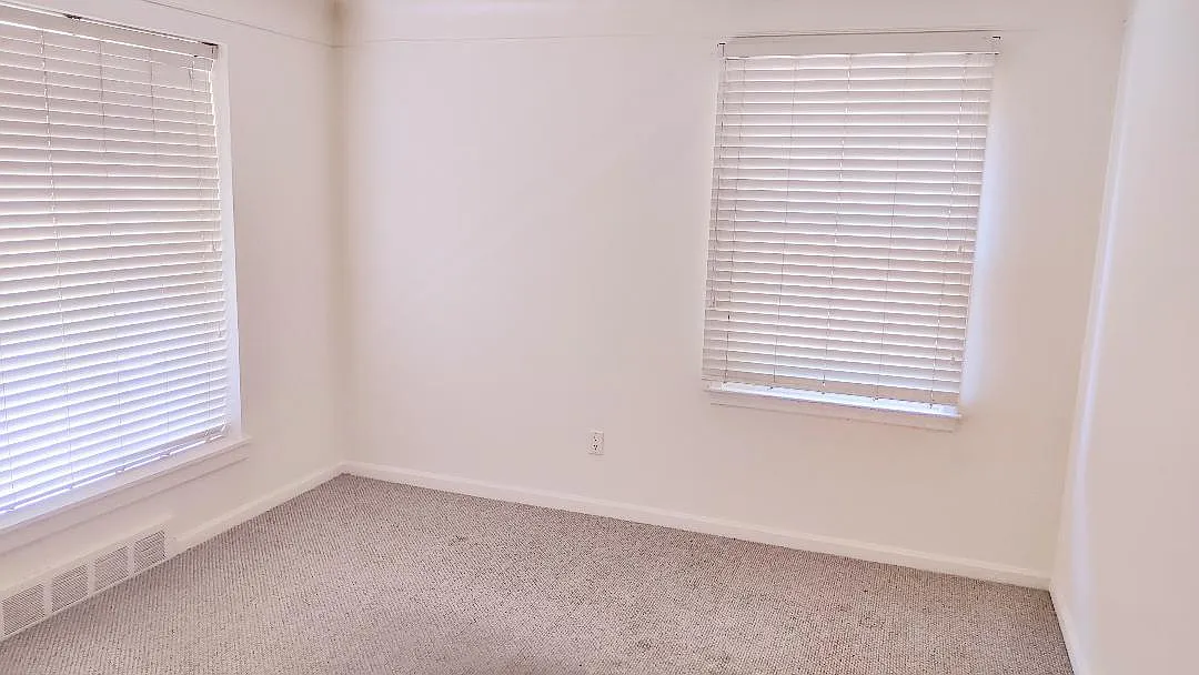 2 bed, 1.0 bath, 797 sqft, $1,375 — Photo 2