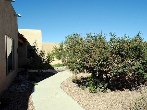 4th image of 5 Desert Flower Ct