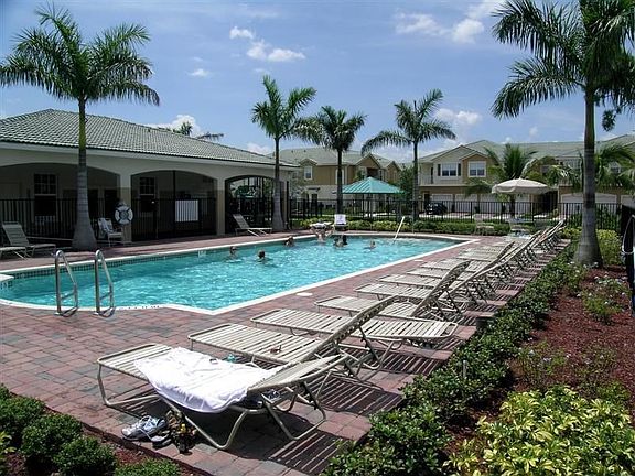 4th image of 2994 SE Lexington Lakes Dr