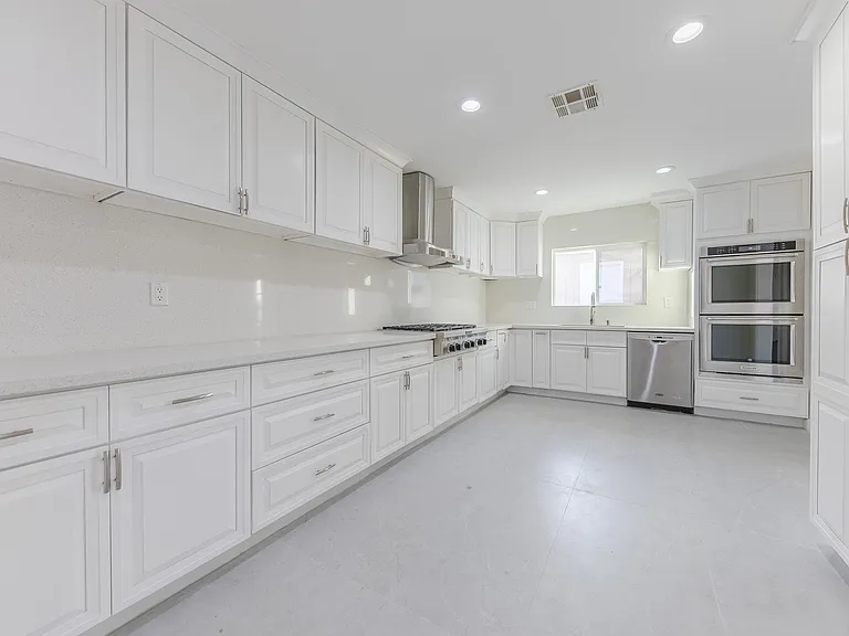 1623 N Vallejo Way — Photo 8