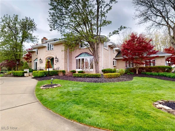 9870 Hobart Rd, Waite Hill, OH 44094