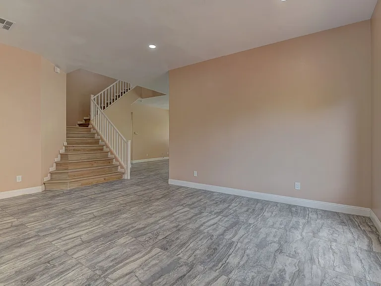 5862 Bluthe Bridge Ave — Photo 6