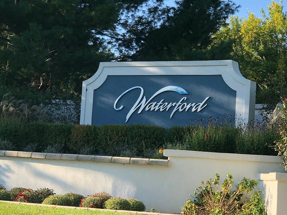 1st image of 433 Waterford Dr